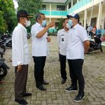 Benyamin Davnie Salurkan Bantuan Sosial Tunai