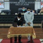 Pemkab Bersama DPRD OKU Selatan Tandatangani Raperda RTRW 
