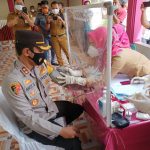 Kapolres Tulang Bawang Jadi Orang Pertama Yang Disuntik Vaksin Sinovac