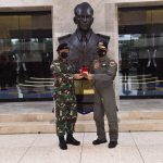 Panglima TNI Hadiri Penyematan Wing Kehormatan Penerbang TNI AU Kepada Kapolri