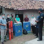 Viral Pemberitaan Warga Teritih Tingal di Bekas Kandang Kerbau, Dinsos Kota Serang Bersama Forum FGMW Sigap Beri Bantuan