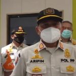 Kedapatan Beroperasi di Masa PPKM Satpol PP DKI Jakarta Segel Dua Tempat Karaoke