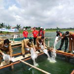 Walikota Tangerang Tebar Ribuan Benih Ikan di RW 22 Kelurahan Gebang Raya