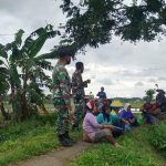 Motivasi Petani Di Tengah Pandemi, Personel TMMD Ke- 110 Temui Petani
