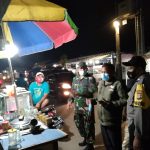 Aparat Gabungan beserta Muspika Cikande Bagikan Masker Pada Pedangang dan Warga