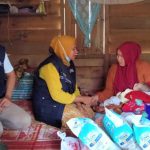 YBKB Cabang Jambi Beri Bantuan Untuk Bayi Mungil Yang Matanya Terinfeksi