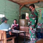 Di Kedai Kopi Desa Ngrancang, Babinsa Kodim Bojonegoro Sosialisasikan Program TMMD Kepada Masyarakat