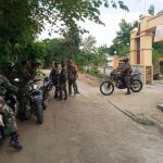 Uasi Rakor, Personel Kodim Bojonegoro Turun Tangan Bantu Masyarakat Dilokasi TMMD