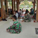 Dilokasi TMMD 110 Tambakrejo, TNI Bojonegoro Berbaur Dan Ibadah Bersama