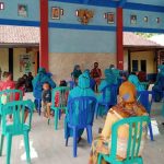 Bersama Kepala Desa Jatimulyo, Satgas TMMD 110 Bojonegoro Sosialisasikan Prokes