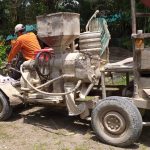 Satgas TMMD 110 Bojonegoro Bantu Warga Perbaiki Odong-odong