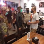 Melanggar PPKM,Sejumlah Cafe,Restoran Dan Karaoke Diberi Teguran Dalam Operasi Tiga Pilar Kalideres