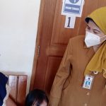 Kasudis Pendidikan 2 Pastikan Kondisi Pengungsi di SDN O1 Kembangan Utara Semua Sehat dan Tercukupi