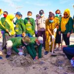 Peringati HPN 2021, KLHK Gandeng PWI Riau Hijaukan Pantai Pesona Pulau Rupat