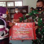 Babinsa Kampung Kagungan Rahayu Dampingi Warga Terima BLT- DD tahun 2021