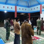 Satgas TMMD 110 Bojonegoro Melaksanakan Ibadah Shalat Isya Bersama Warga