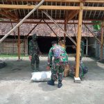Satgas TMMD 110 Bojonegoro Bantu Produksi Sentra Pembuatan Kripik Singkong Jatimulyo