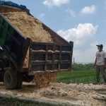 Turunkan Material, Ini Aba-Aba Satgas TMMD 110 Bojonegoro