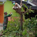 Bantu Mengajar, Wujud Kedekatan TNI Satgas TMMD 110 Bojonegoro Dengan Rakyat