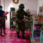 Gelar Komsos, Satgas TMMD 110 Bojonegoro Dukung Pengrajin Dompet Tambakrejo