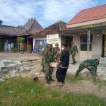 Tak Mau Kalah, Pendekar Wanita Ngrancang Bantu Satgas TMMD 110 Bojonegoro Bersih-Bersih