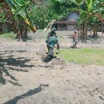 Dukungan Masyarakat, Satgas TMMD 110 Bojonegoro ‘Nyangkul’ Sawah
