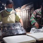 Jadi Menu Harian, Satgas TMMD 110 Bojonegoro Belajar Bikin Tahu