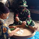 Ada Usaha Kecil, Satgas TMMD 110 Bojonegoro Di Tambakrejo Bantu MbahInem