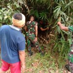 Satgas TMMD Kodim 0415/BTH Bantu Cari Bambu untuk Buat Jemuran Ortu Asuh