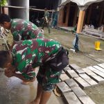 Anggota Satgas TMMD 110 Bojonegoro Melaksanakan Shalat Di Masjid Dusun Kalongan