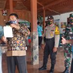Petugas Medis Intens Lakukan Swab Antigen Diokasi TMMD 110 Bojonegoro