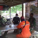 Tengah Bekerja, Satgas TMMD 110 Bojonegoro Sosialisasikan Program