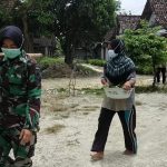 Warga Kirim Makan Untuk Satgas TMMD 110 Kodim Bojonegoro