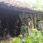 Satgas TMMD Kodim Bojonegoro Bersama Warga Kerjakan RTLH Aladin
