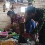 Satgas TMMD Kodim Bojonegoro Praktek Membuat Jamu Tradisional