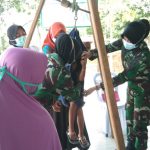 Satgas TMMD Kodim Bojonegoro Bantu Petugas Posyandu Data Perkembangan Anak