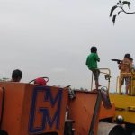 Alat Berat DiLokasi TMMD Kodim Bojonegoro Menjadi Tempat Bermain Baru Anak-Anak