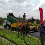 Pengaspalan Desa Ngrancang Dimulai, Berkat Program TMMD Kodim Bojonegoro