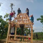 Satgas TMMD Kodim Bojonegoro Bantu Warga Bangun Gazebo Dusun Kemantren