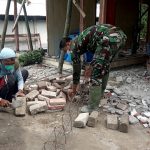 Satgas TMMD Kodim Bojonegoro Kerjakan Pengeraman Besi Pondasi Rumah Aladin