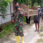 Pakai Jodang, Warga Kirim Makanan Untuk Satgas TMMD Kodim Bojonegoro