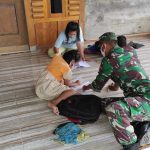 Cegah Covid-19, Satgas TMMD Kodim Bojonegoro Bantu Anak-Anak Belajar Secara Daring