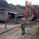 TMMD Kodim Bojonegoro Bongkar Paving Pembangunan Jalan Beraspal