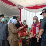 Bupati Kenalkan Batik Jonegoroan Di Program TMMD Kodim Bojonegoro