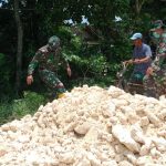 Satgas TMMD Kodim Bojonegoro Bangun 2KM Jalan Aspal Di Ngrancang