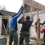 Cukup Semangat, Satgas TMMD Kodim Bojonegoro Kerjakan Program Aladin Rumah Pamitaningsih