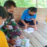 Anak-anak Tetap Semangat Belajar Bersama Satgas TMMD Kodim Bojonegoro