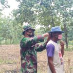 Dimanapun, Satgas TMMD Kodim Bojonegoro Peduli Covid-19