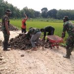 Batu Dasar Pengaspalan Jalan Terus Diperkuat Satgas TMMD Bojonegoro