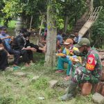 Beginilah Makan Siang Ala Satuan Tugas TMMD Kodim Bojonegoro Di Tambakrejo